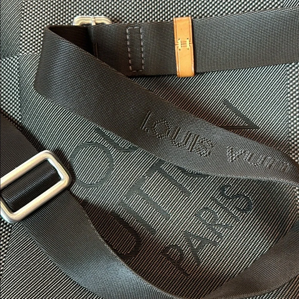 Louis Vuitton Damier Messenger Bag